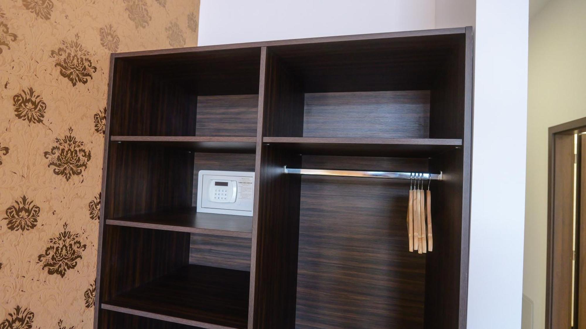 Premium City Centre Bedrooms Prešov Exterior foto