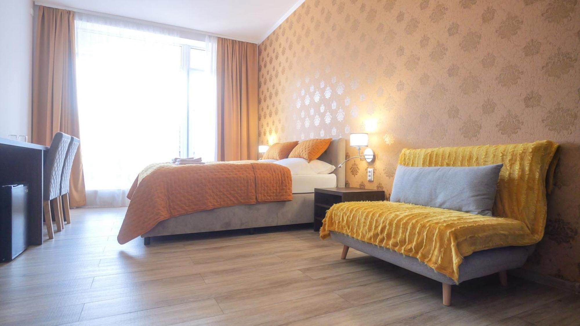 Premium City Centre Bedrooms Prešov Exterior foto
