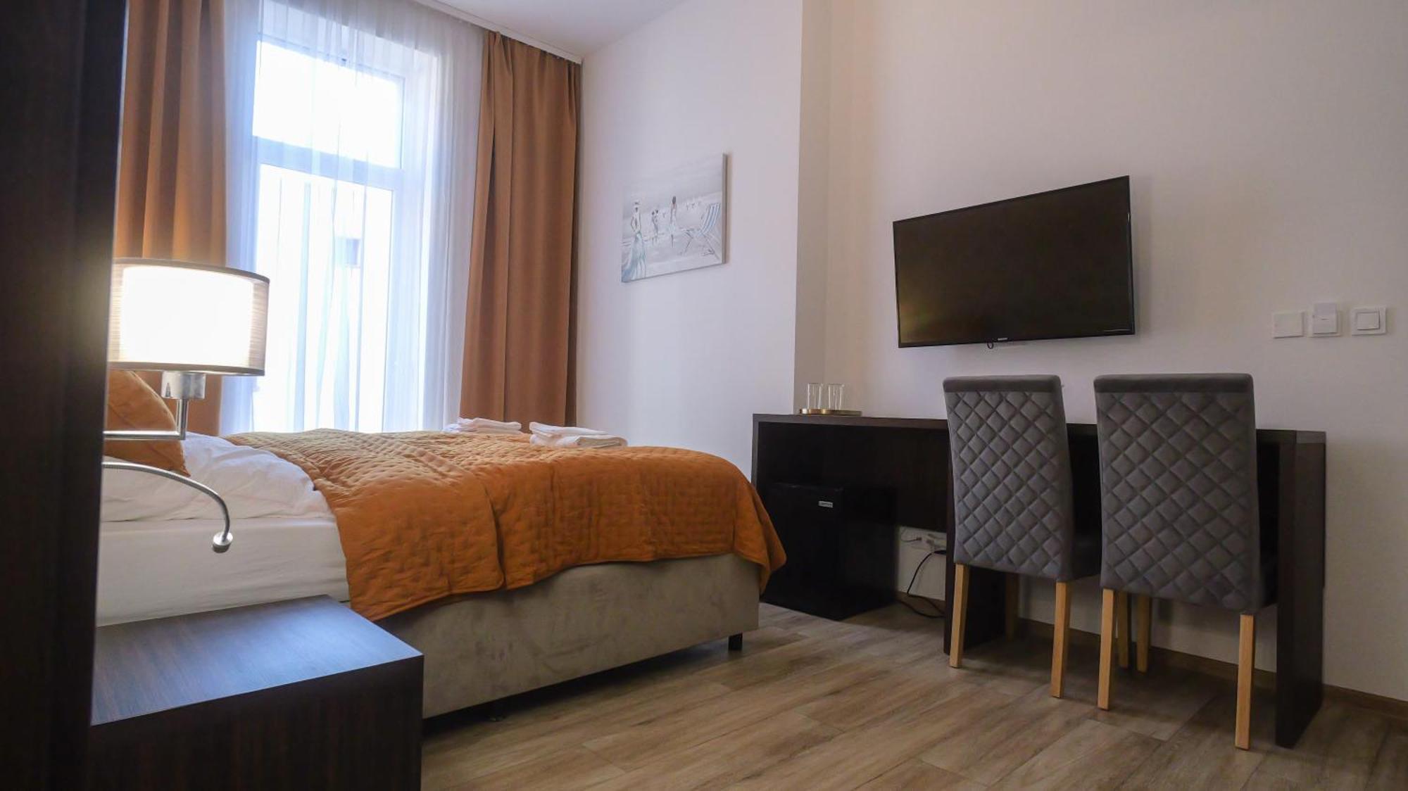 Premium City Centre Bedrooms Prešov Exterior foto